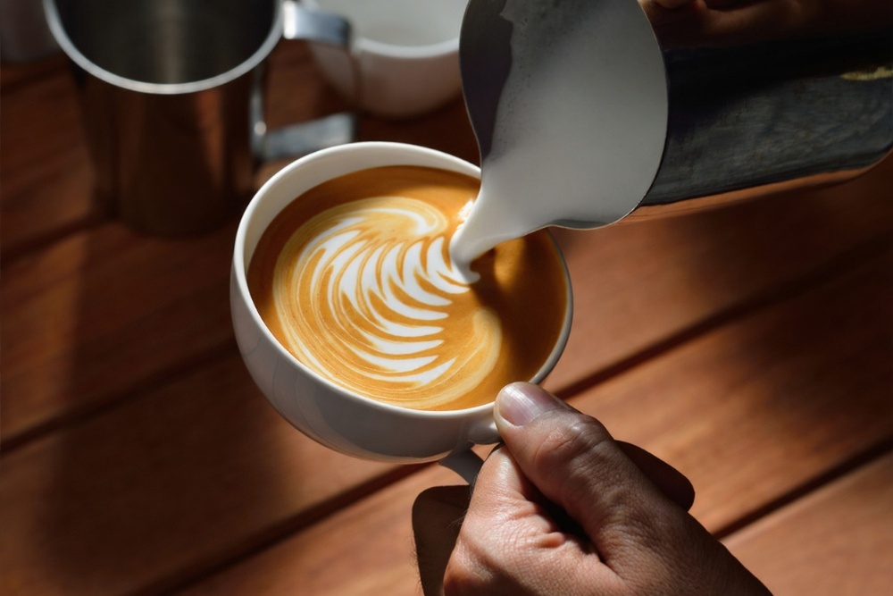Elevate Your Skills with a Latte Art Course