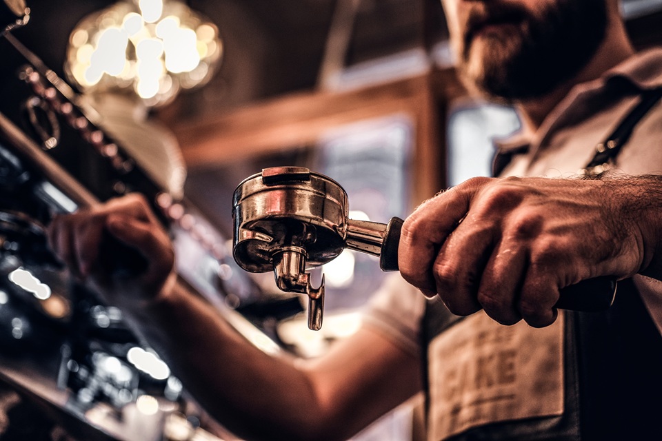 What Advanced Barista Skills Can You Learn in a Professional Coffee Course