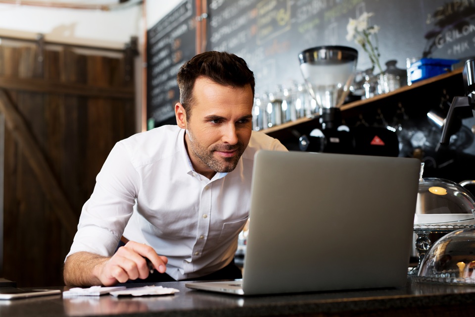 What Café Managers Expect From Baristas on Their First Shift